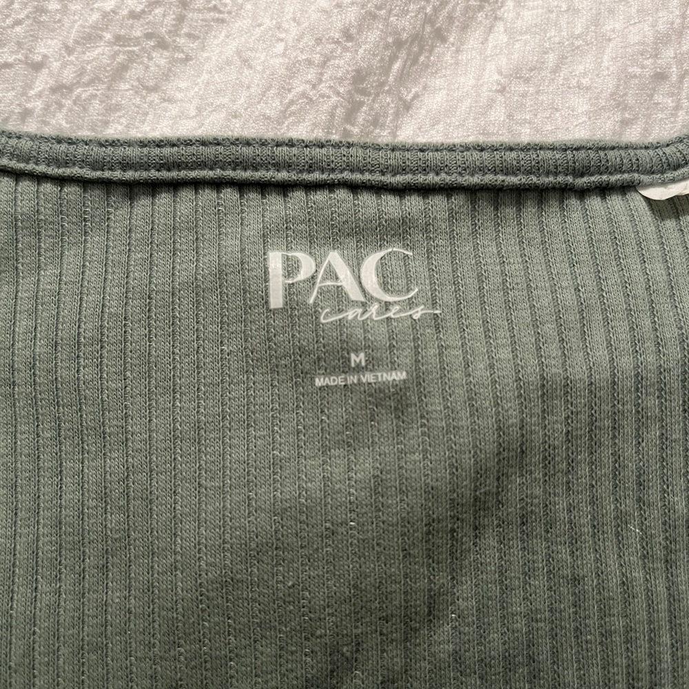 Women's Ribbed Green Top - Picture 3 of 4